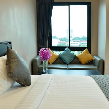 Norn Rimklong Bangkok Hotel Exterior photo