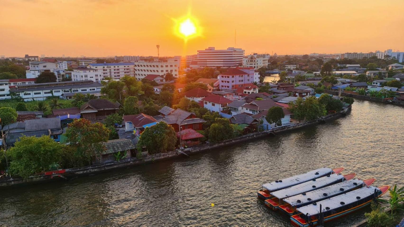 Norn Rimklong Bangkok Hotel Exterior photo